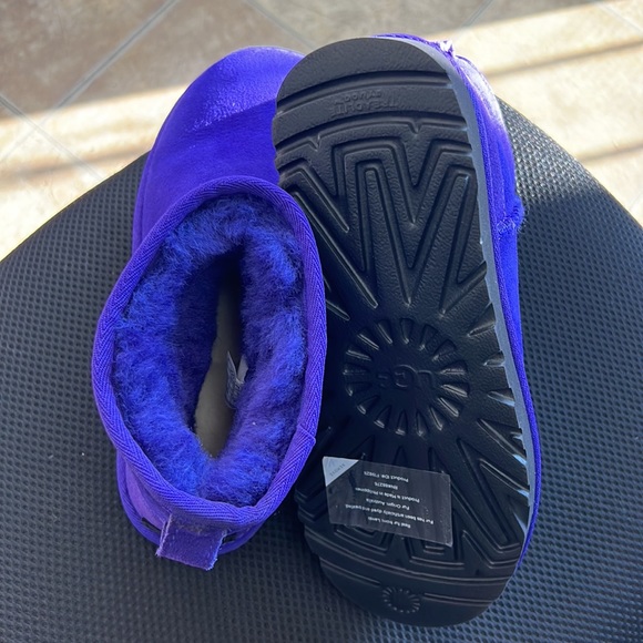 Girls UGG boots - Picture 4 of 5